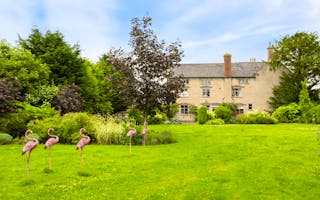 '7-Bedroom Holiday Houses & Cottages' - Holiday Ideas