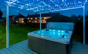 Frog Street: Soak in the hot tub beneath the twinkly lights - bliss!