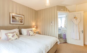 The Cottage Beyond: All but Bedroom 3 have an en suite shower room