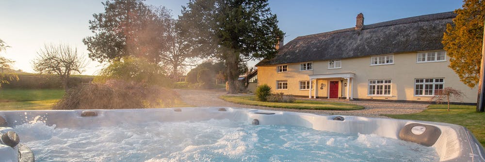 Devon Holiday Cottage With A Hot Tub Sleeps 14 Blog Group Stays