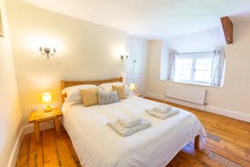 Pippinsands, Stonehayes Farm - The bedrooms have such a restful feel