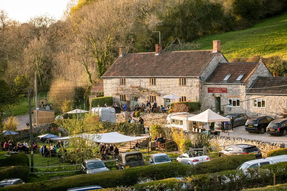 the-cotleigh-inn-wambrook