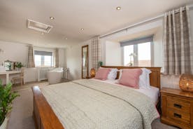 Quantock Barns - The Wagon House: Bedroom 1 has a king size bed and an ensuite shower room