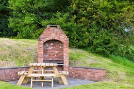 Siskins Nook, Stonehayes Farm - There are 15 acres of shared grounds too, with a bbq and play area