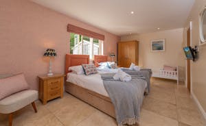 Foxcombe - Bedroom 2: super king or twin, with an ensuite shower room