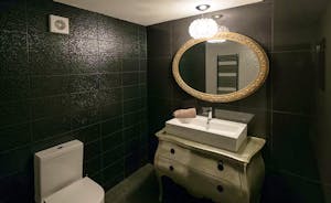 Pitmaston House - Quirky boudoir style in the downstairs loo