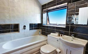 Shires - An on trend shared bathroom for Bedrooms 2 and 3
