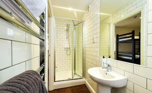 Hesdin Hall - Bedroom 4 has an ensuite shower room