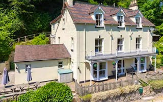 'Large Group Accommodation UK ' - Holiday Ideas