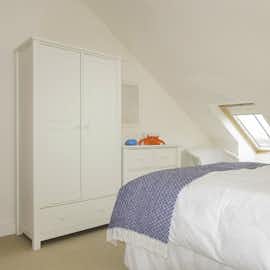 Bedroom 2  Bedroom 2