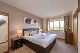 Crowcombe: Bedroom 2 - on the ground floor with an ensuite shower room