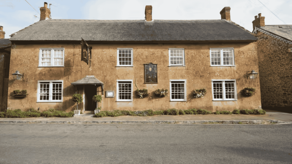 the-lord-poulett-pub-in-hinton-st-george