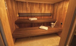 Beaverbrook 20 - The sauna in the spa hall seats 8