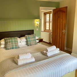 Bedroom 6 (King) Bedroom 6 (King)