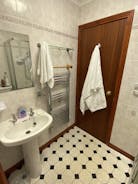 Shower Room & toilet