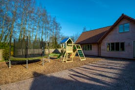 Cockercombe - Younger children will love the play area