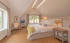 Perys Hill - The Farmhouse: Bedroom 4 has a super king bed and an ensuite shower room