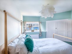 Room 10 -     second floor- King bed ensuite with Huge sea views